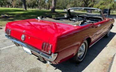 Ford-Mustang-convertible-1966-Red-Black-2