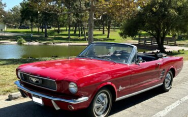 Ford-Mustang-convertible-1966-Red-Black-7