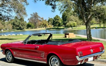 Ford-Mustang-convertible-1966-Red-Black-9