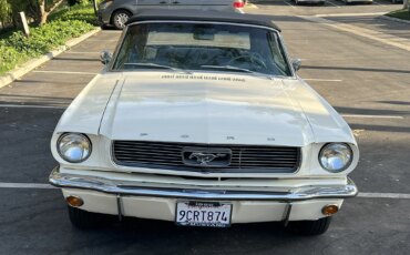 Ford-Mustang-convertible-1966-White-Turquoise-12