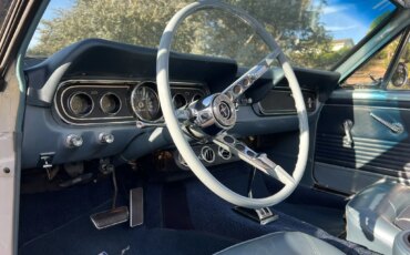 Ford-Mustang-convertible-1966-White-Turquoise-16