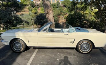 Ford-Mustang-convertible-1966-White-Turquoise-17