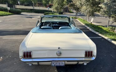 Ford-Mustang-convertible-1966-White-Turquoise-4