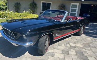 Ford-Mustang-convertible-1968-Black-Red-17