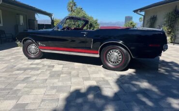 Ford-Mustang-convertible-1968-Black-Red