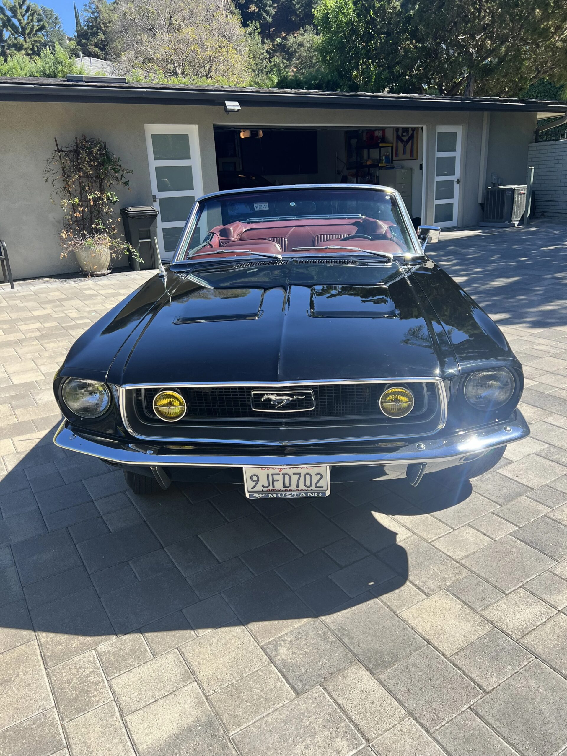 Ford-Mustang-convertible-1968-Black-Red-5
