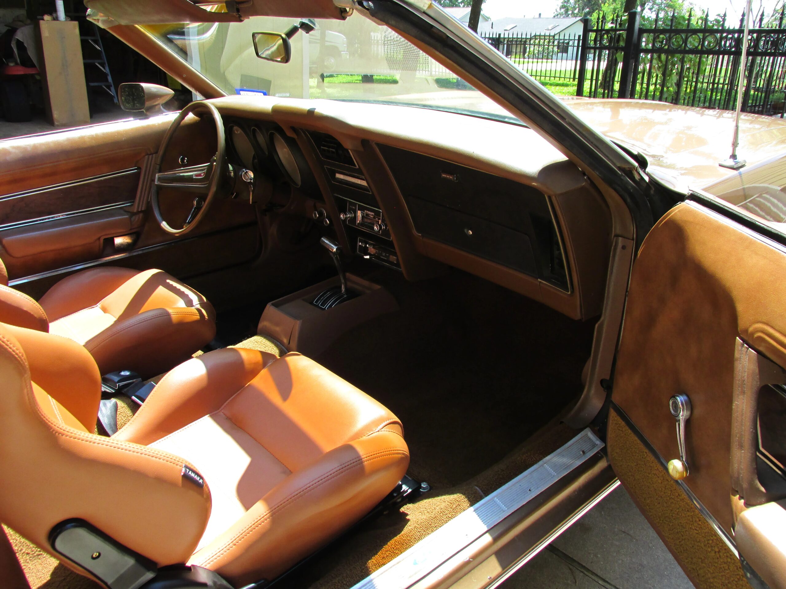 Ford-Mustang-convertible-1972-Gold-Tan-9