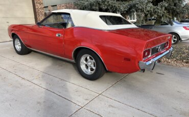 Ford-Mustang-convertible-1973-Red-White
