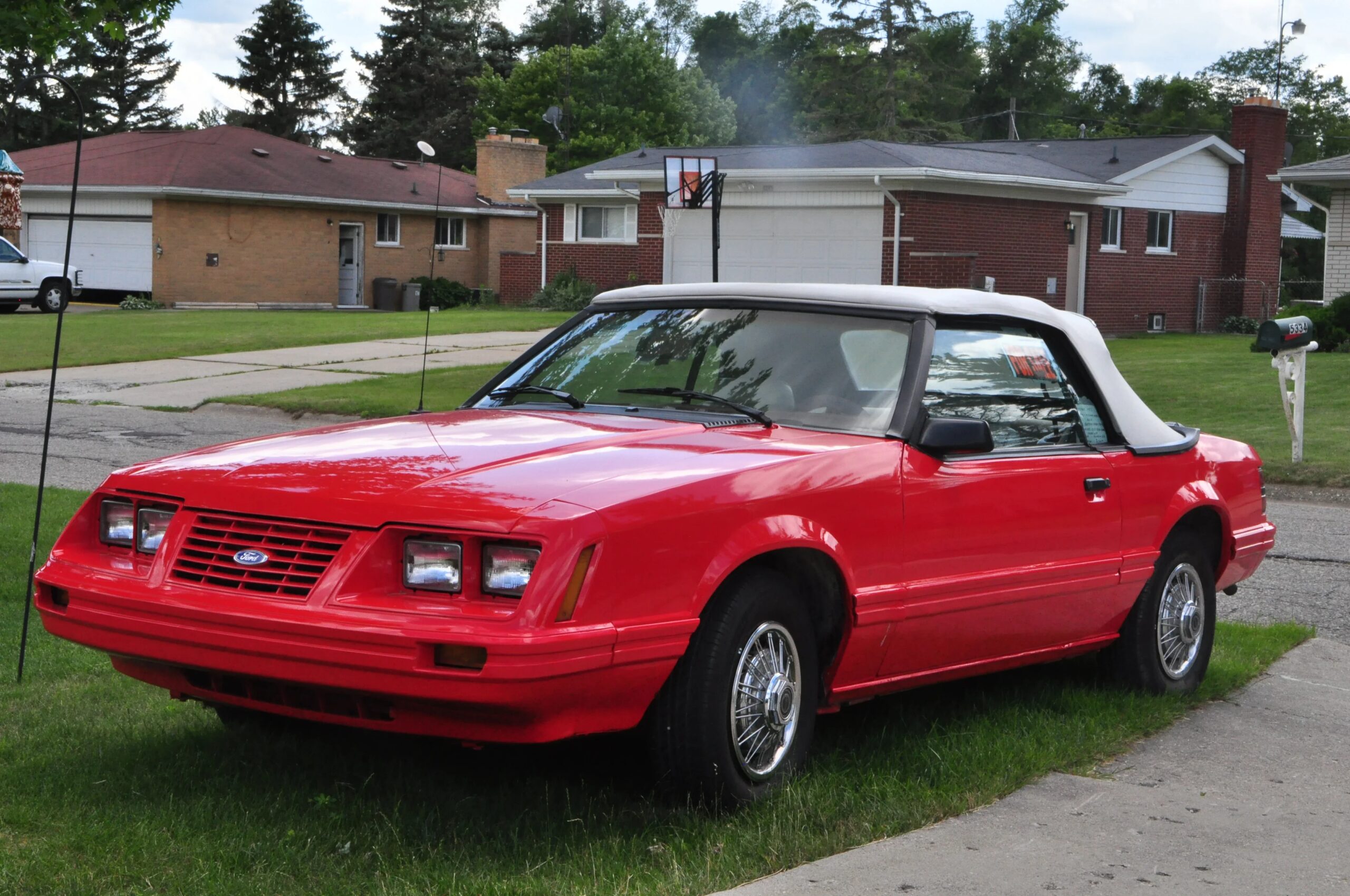 Ford-Mustang-convertible-1983-Red-Red-1