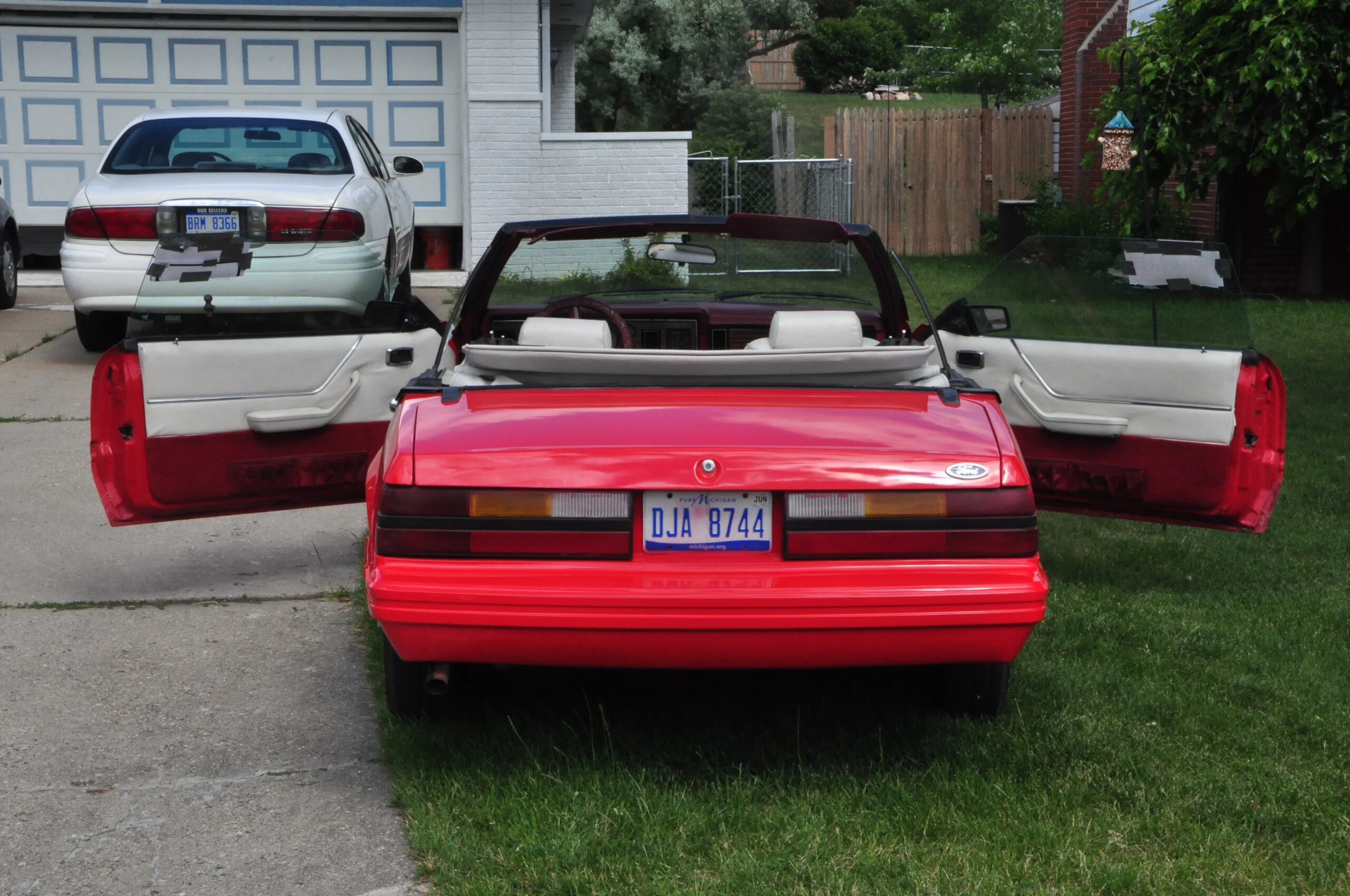 Ford-Mustang-convertible-1983-Red-Red-13