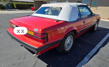 Ford-Mustang-convertible-1985-Red-White-15