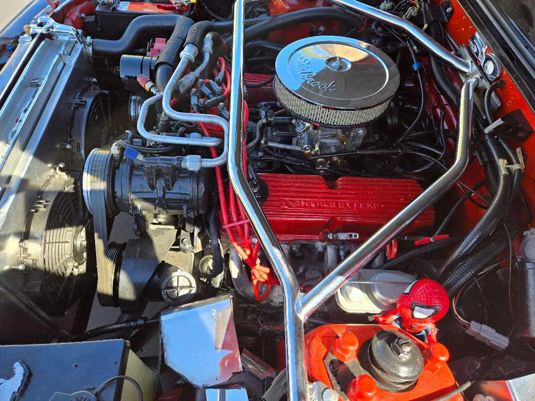 Ford-Mustang-convertible-1985-Red-White-4