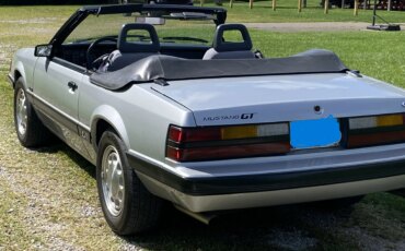 Ford-Mustang-convertible-1985-Silver-Gray-19