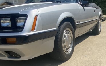 Ford-Mustang-convertible-1985-Silver-Gray-6