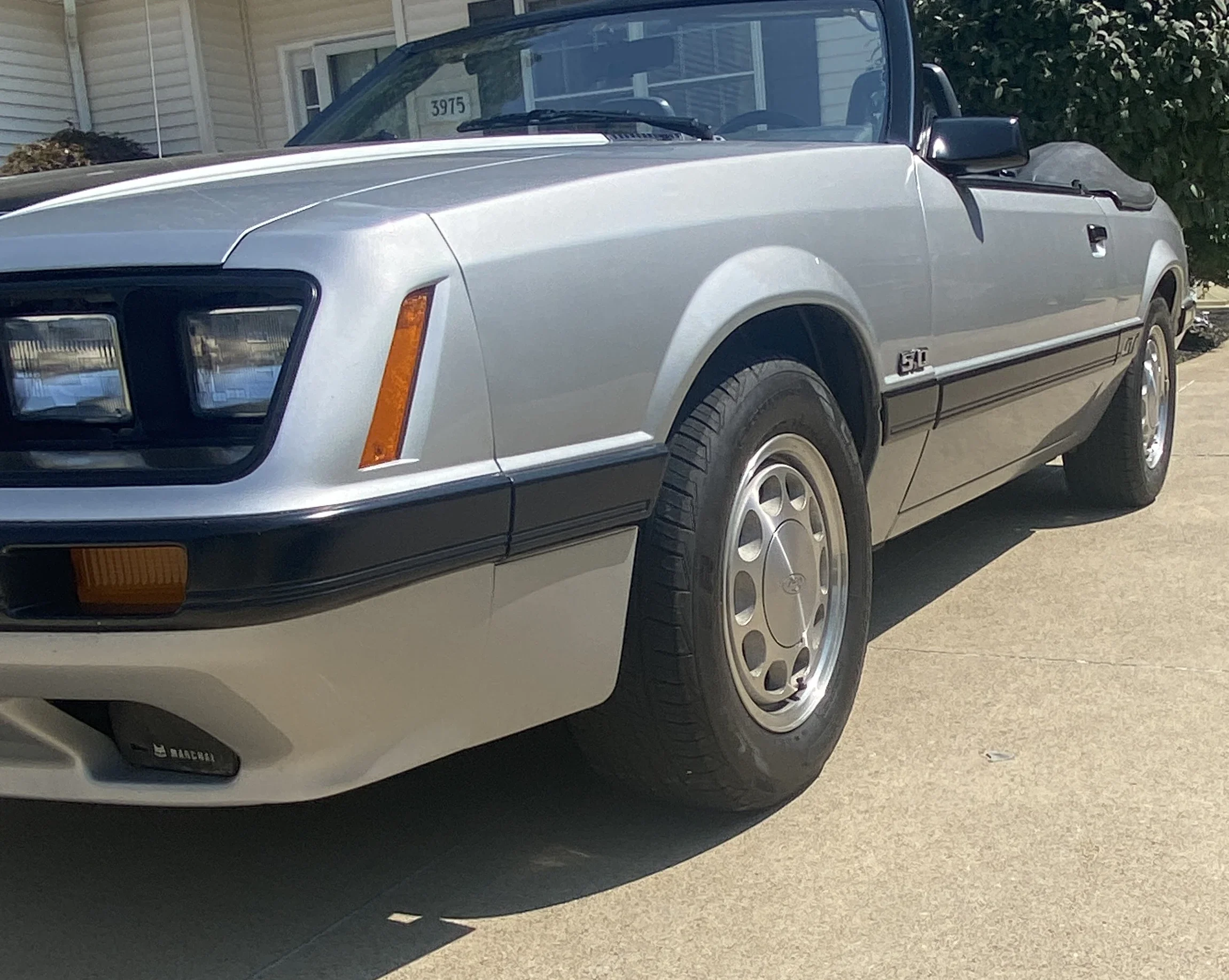 Ford-Mustang-convertible-1985-Silver-Gray-6