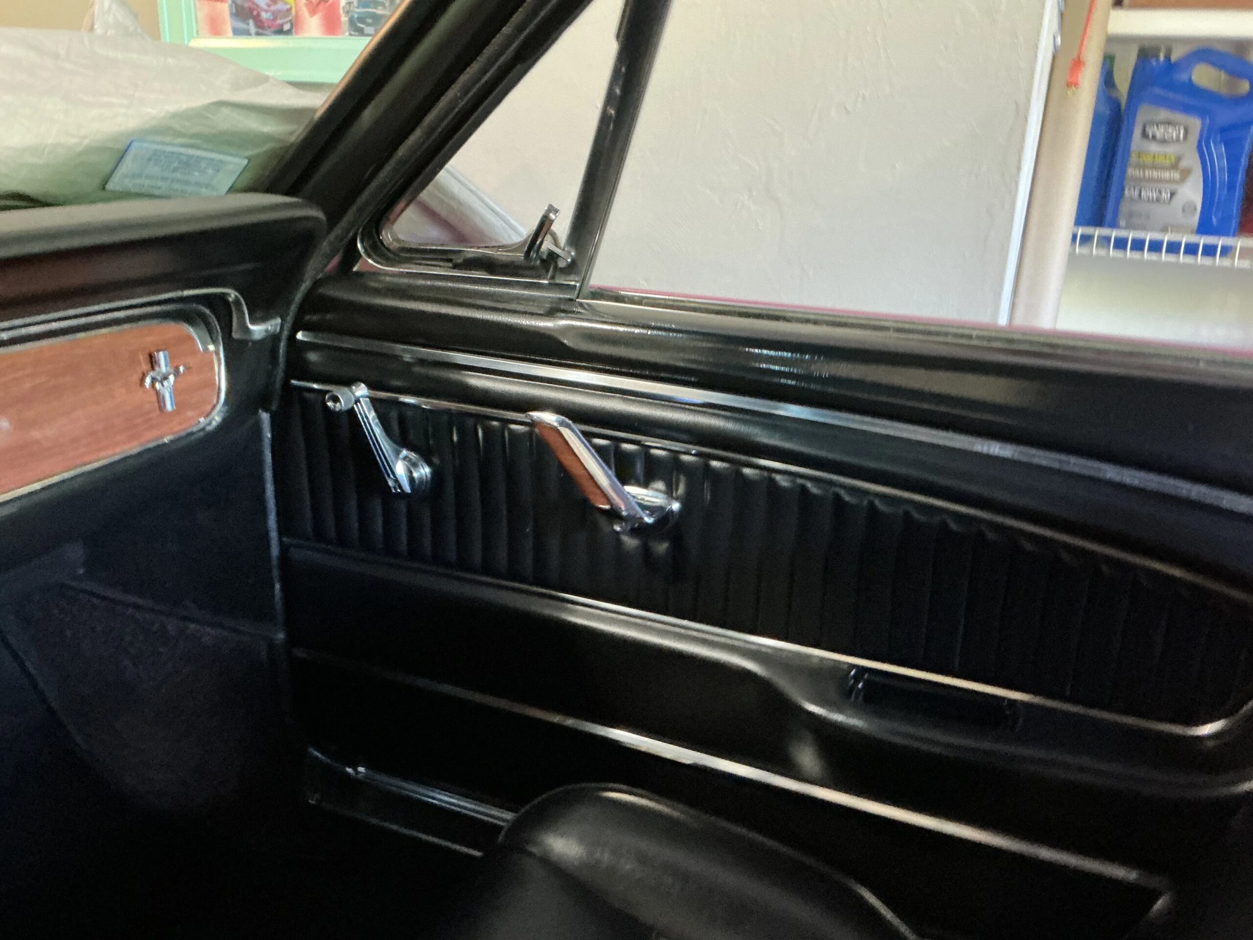 Ford-Mustang-coupe-1965-Black-22