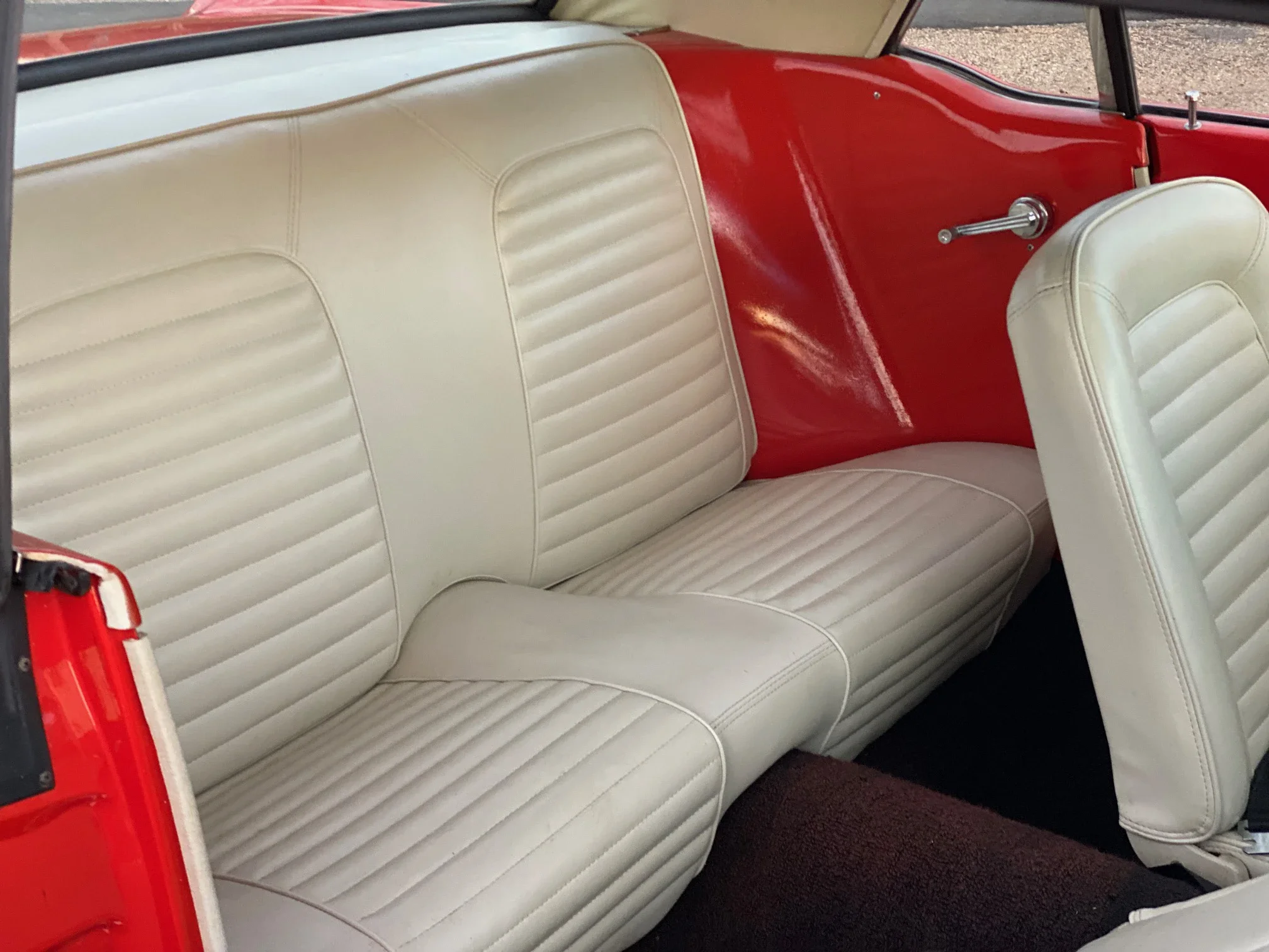 Ford-Mustang-coupe-1965-Red-Black-1