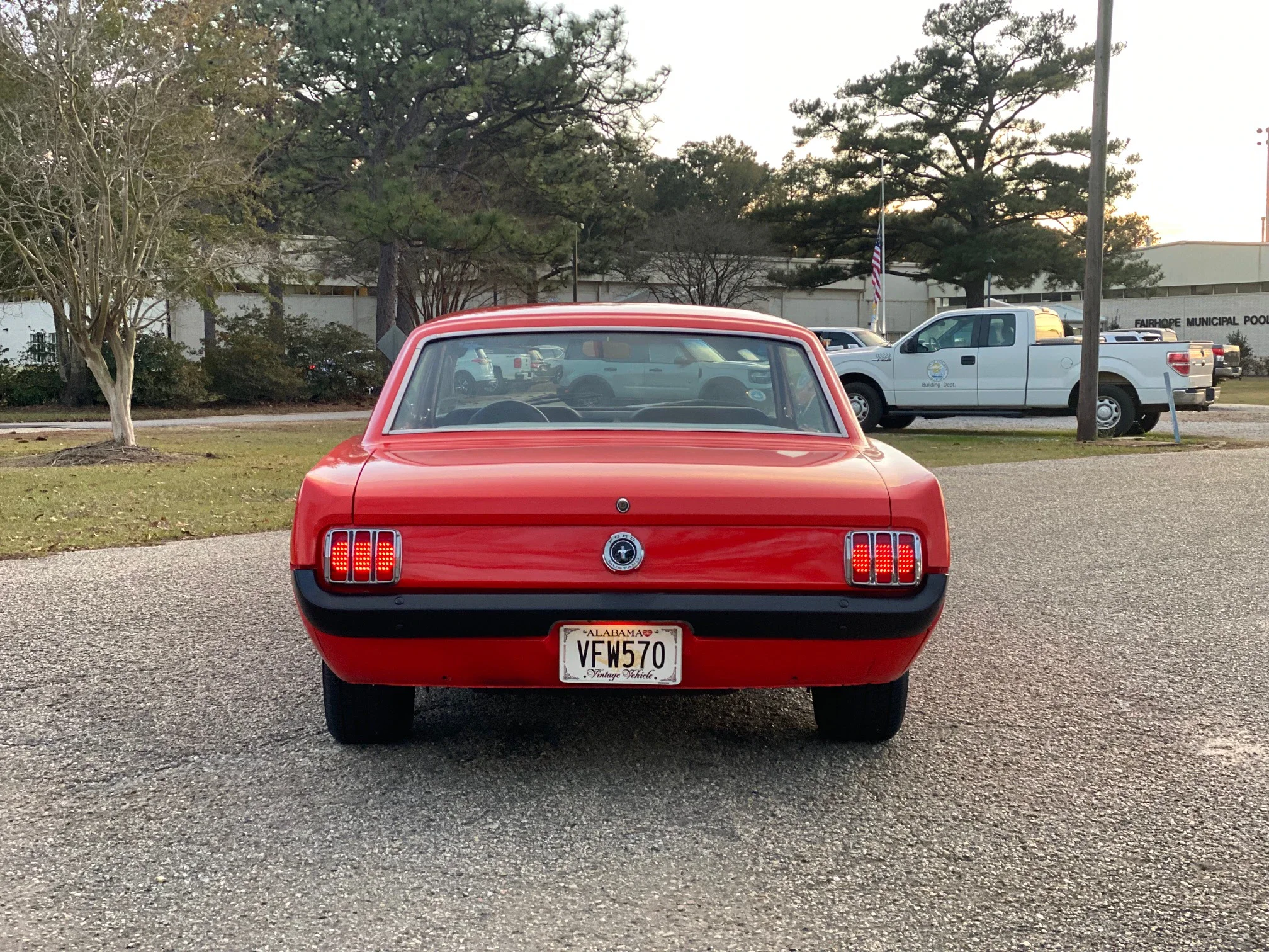 Ford-Mustang-coupe-1965-Red-Black-6