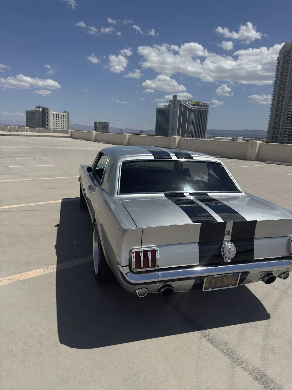 Ford-Mustang-coupe-1965-Silver-Black-13