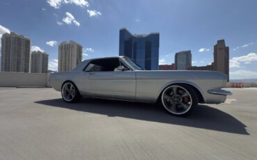 Ford-Mustang-coupe-1965-Silver-Black-3