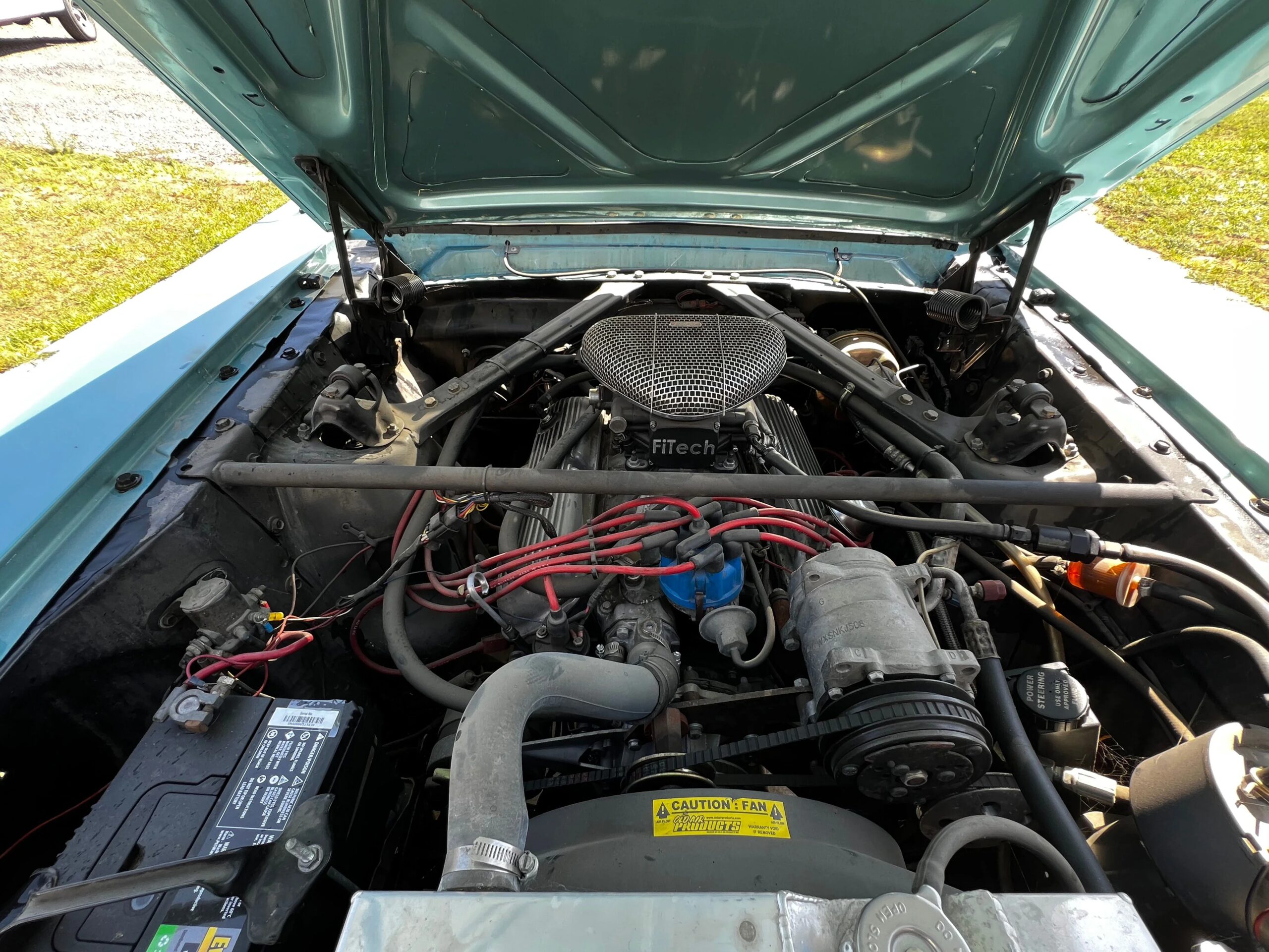 Ford-Mustang-coupe-1965-Turquoise-White-11
