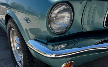 Ford-Mustang-coupe-1965-Turquoise-White-21