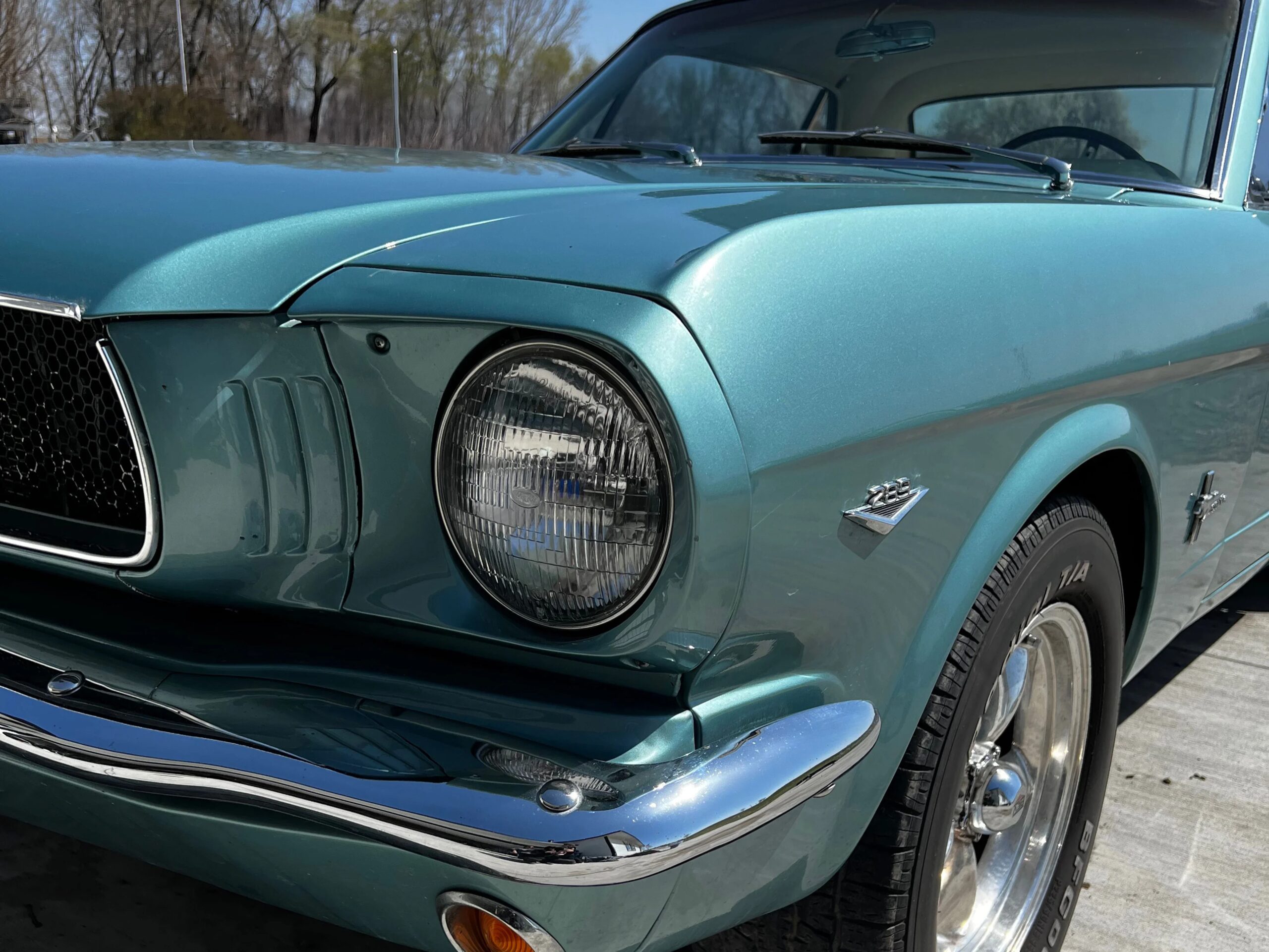 Ford-Mustang-coupe-1965-Turquoise-White-22