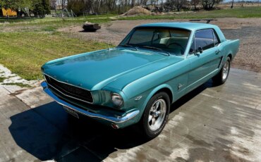 Ford-Mustang-coupe-1965-Turquoise-White-6