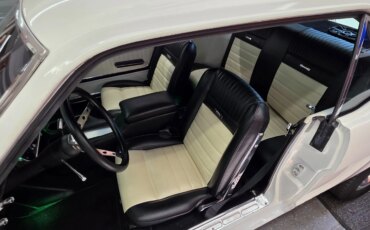 Ford-Mustang-coupe-1965-White-White-16