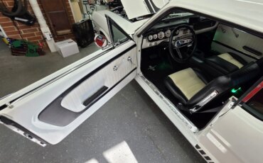 Ford-Mustang-coupe-1965-White-White-18