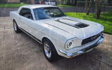 Ford-Mustang-coupe-1965-White-White-2