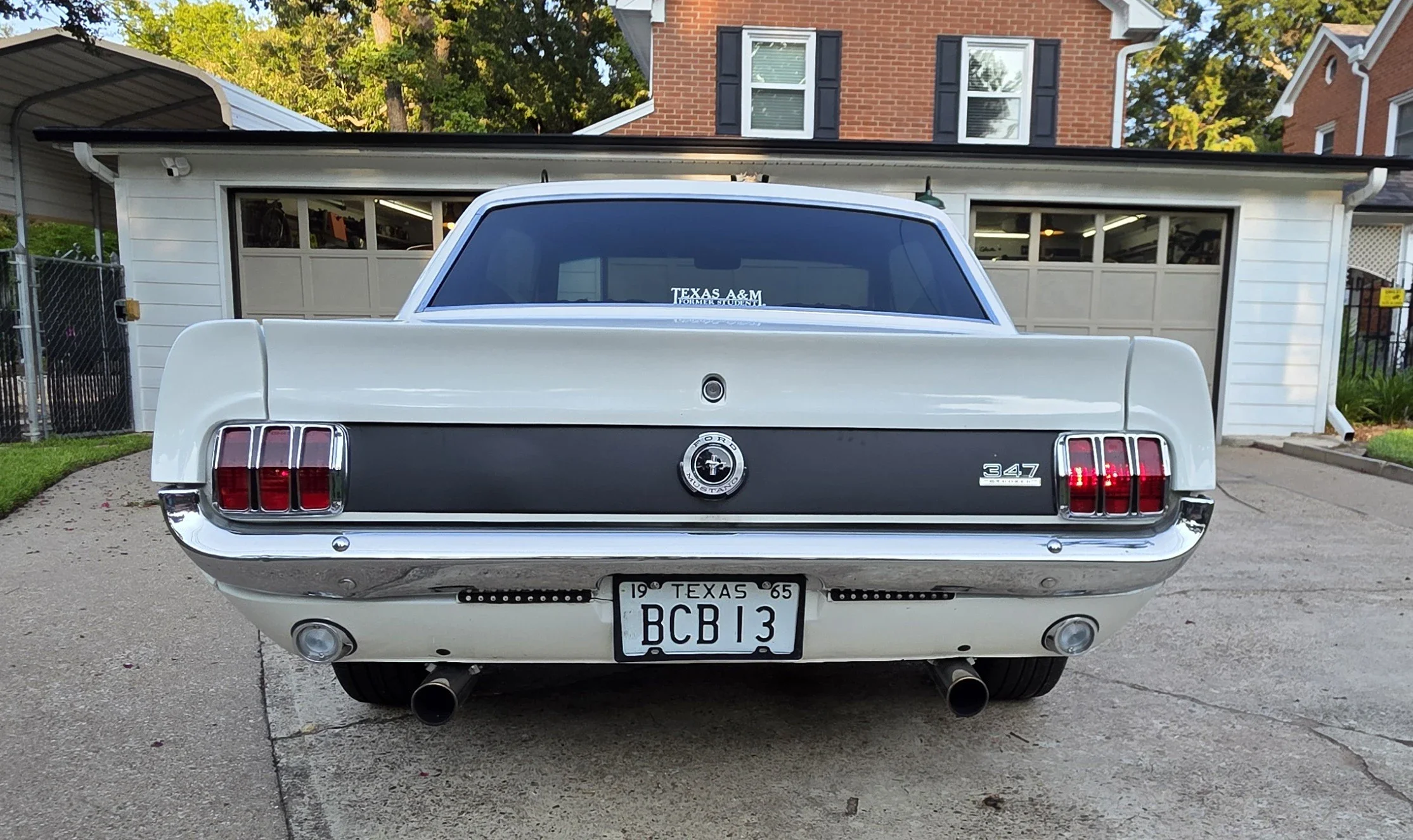Ford-Mustang-coupe-1965-White-White-20