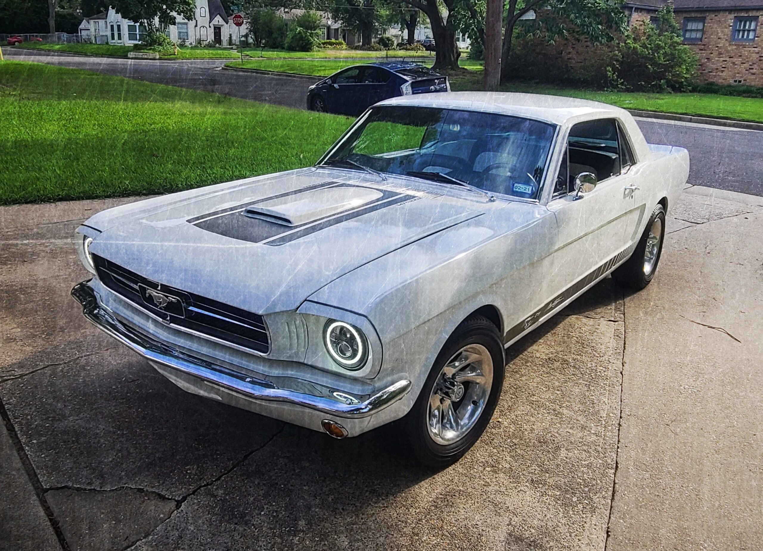 Ford-Mustang-coupe-1965-White-White-3