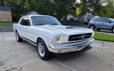 Ford-Mustang-coupe-1965-White-White-33