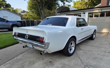 Ford-Mustang-coupe-1965-White-White-5
