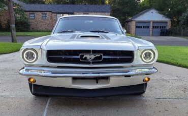 Ford-Mustang-coupe-1965-White-White-7