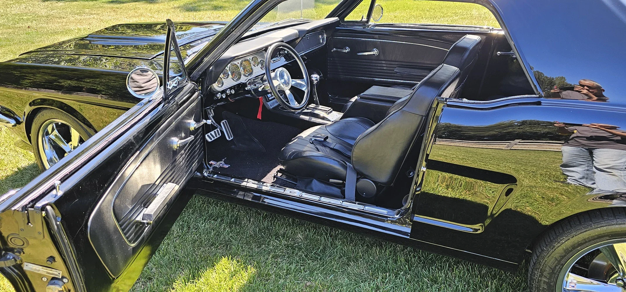 Ford-Mustang-coupe-1966-Black-Black-19