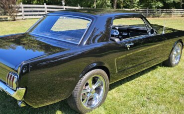 Ford-Mustang-coupe-1966-Black-Black-20