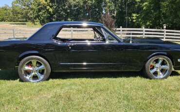 Ford-Mustang-coupe-1966-Black-Black-21