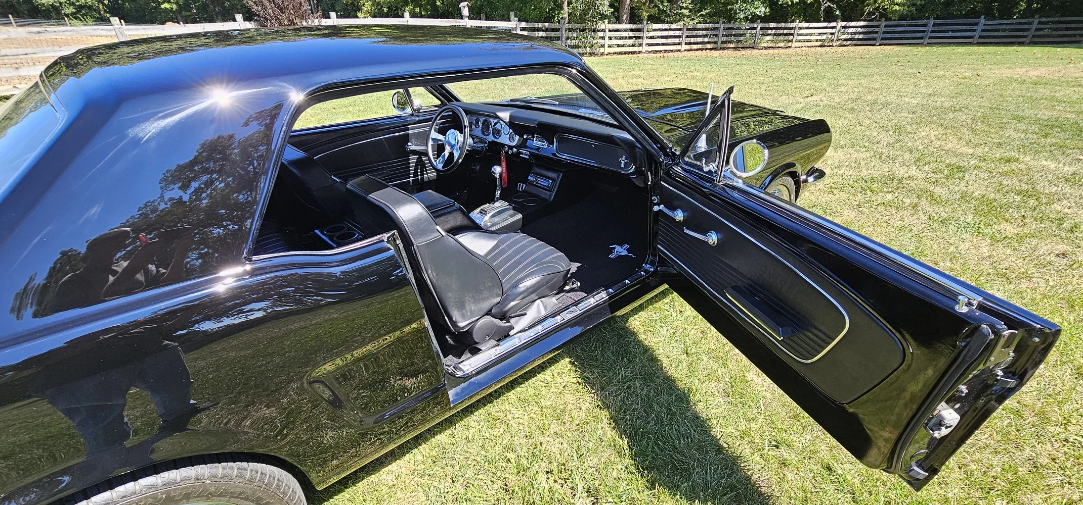 Ford-Mustang-coupe-1966-Black-Black-25