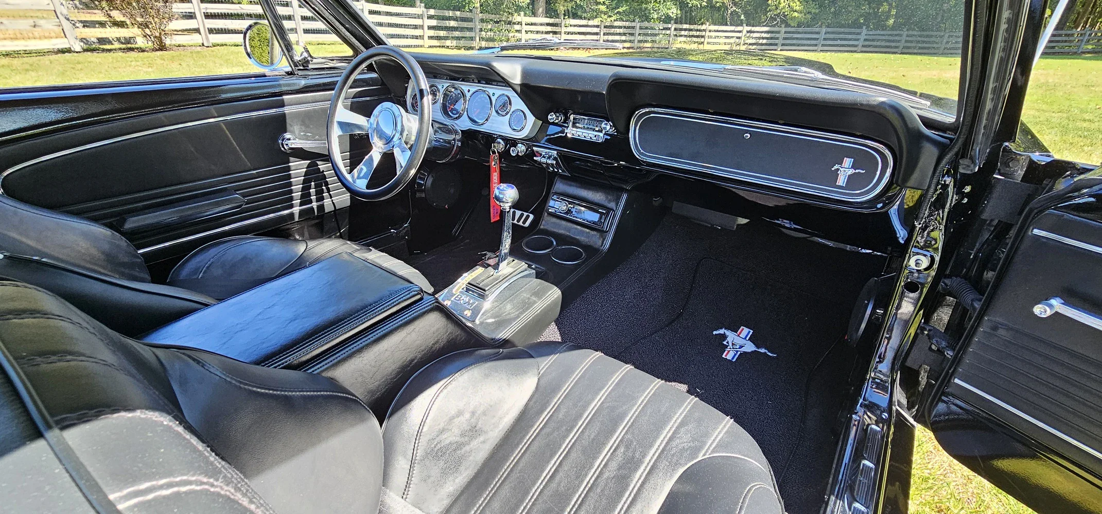 Ford-Mustang-coupe-1966-Black-Black-26