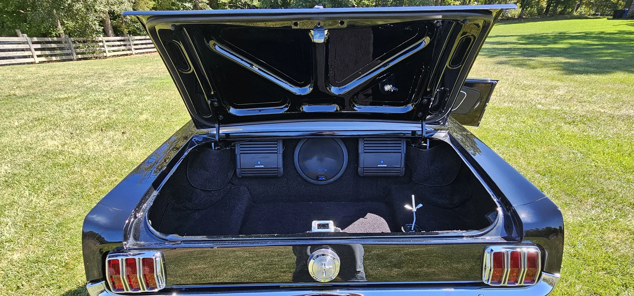 Ford-Mustang-coupe-1966-Black-Black-27