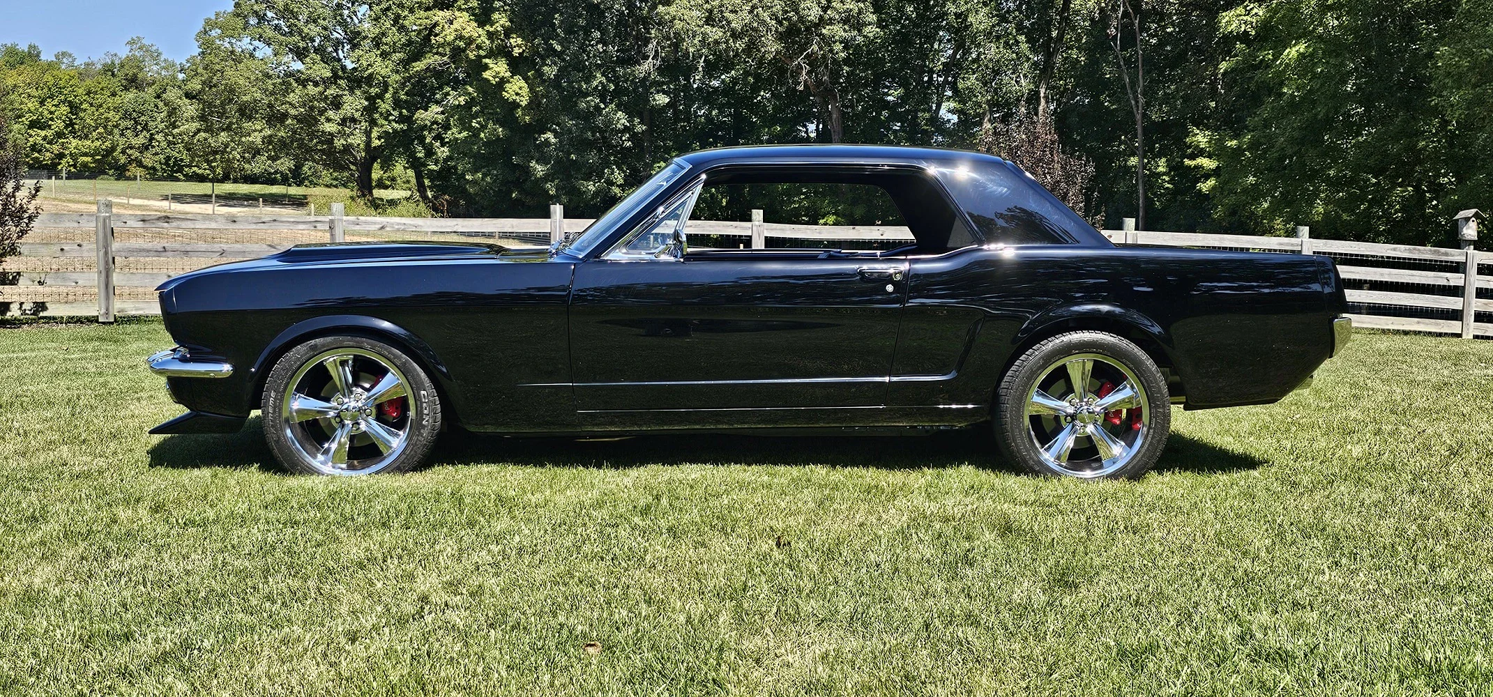 Ford-Mustang-coupe-1966-Black-Black-9