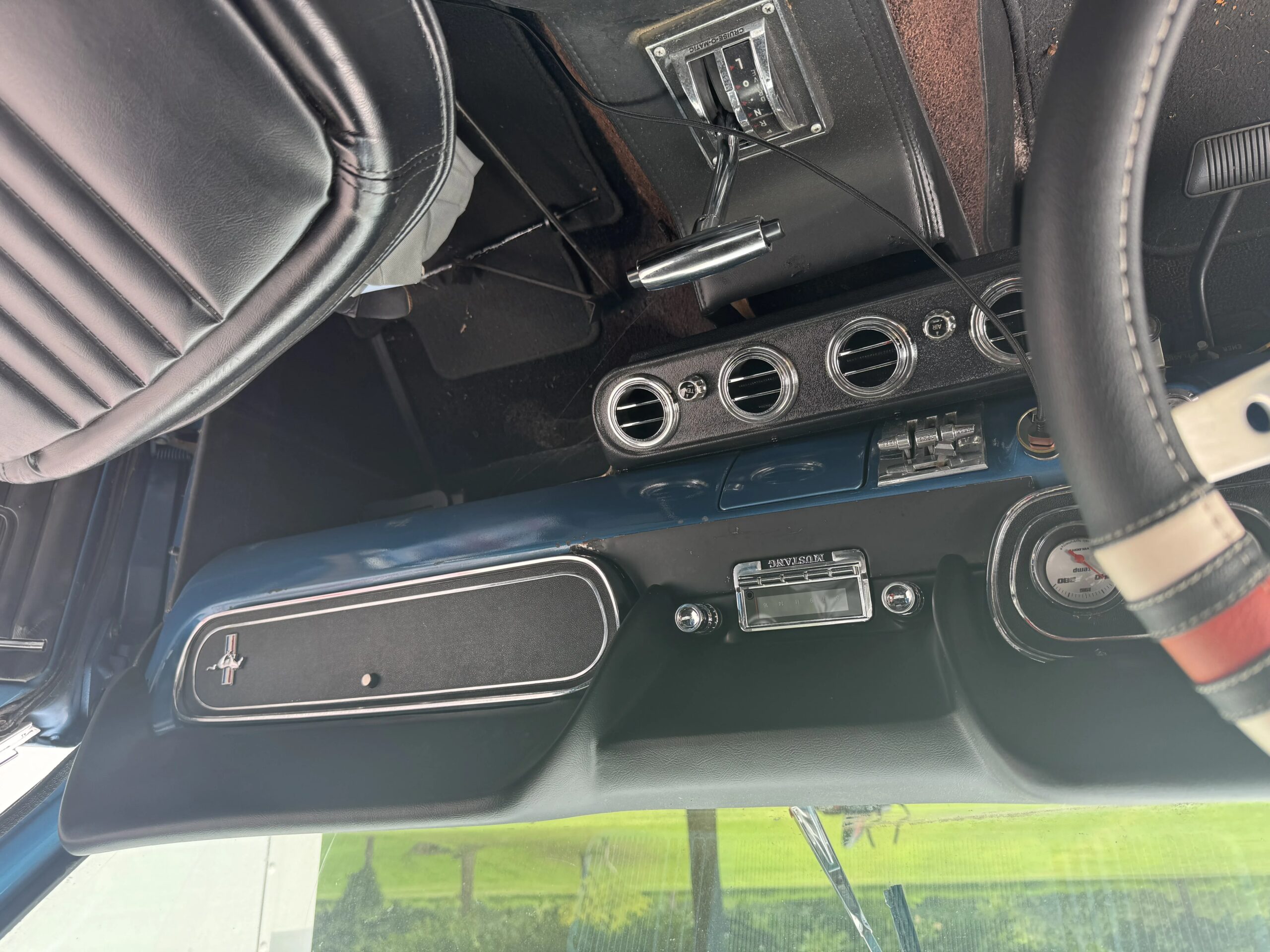 Ford-Mustang-coupe-1966-Blue-Black-2