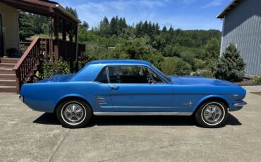 Ford-Mustang-coupe-1966-Blue-Black-8
