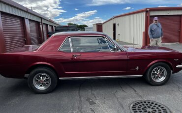 Ford-Mustang-coupe-1966-Burgundy-Black-11