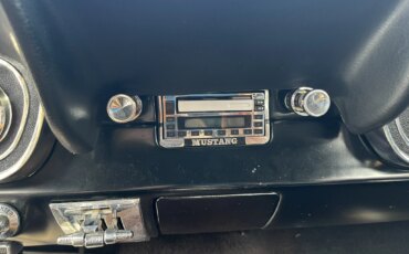 Ford-Mustang-coupe-1966-Burgundy-Black-13