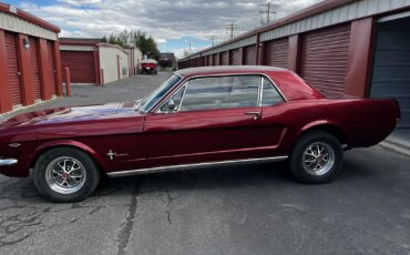 Ford-Mustang-coupe-1966-Burgundy-Black-4