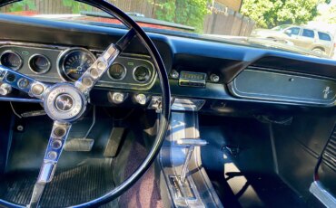 Ford-Mustang-coupe-1966-Red-Black-11