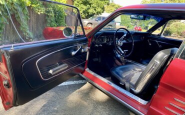 Ford-Mustang-coupe-1966-Red-Black-15